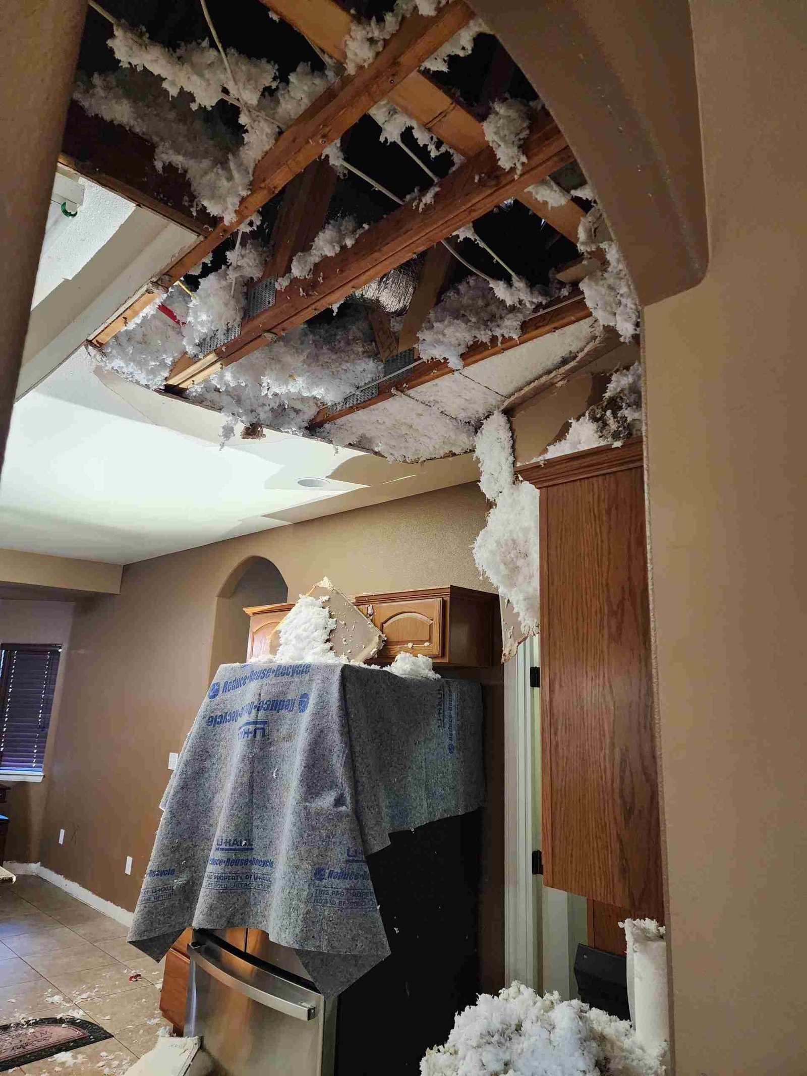 Interior mitigation during professional water damage restoration